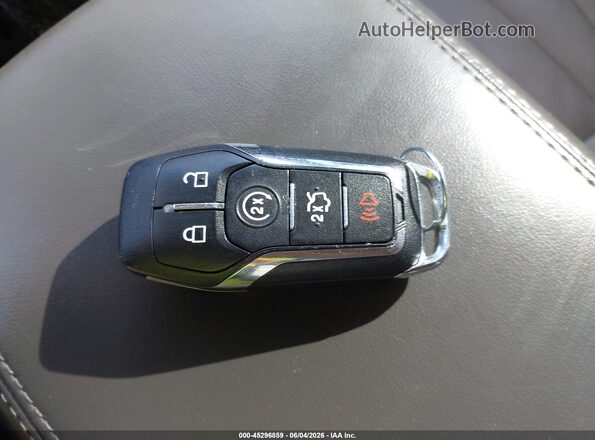 2LMPJ8KR0HBL17941 2017 LINCOLN MKX Gray Widok deski rozdzielczej