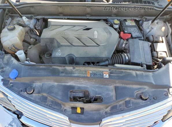 2LMPJ8LP1HBL35829 2017 LINCOLN MKX White Engine compartment view