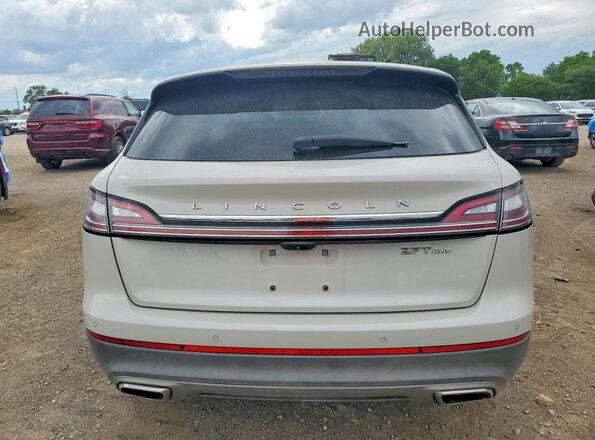 2LMPJ8LP4KBL16375 2019 LINCOLN NAUTILUS Cream Widok z tyłu