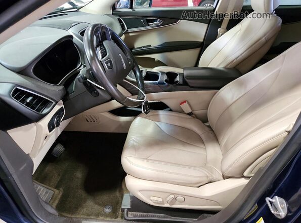 2LMPJ8LR2HBL35212 2017 LINCOLN MKX Blue Vista interior delantera