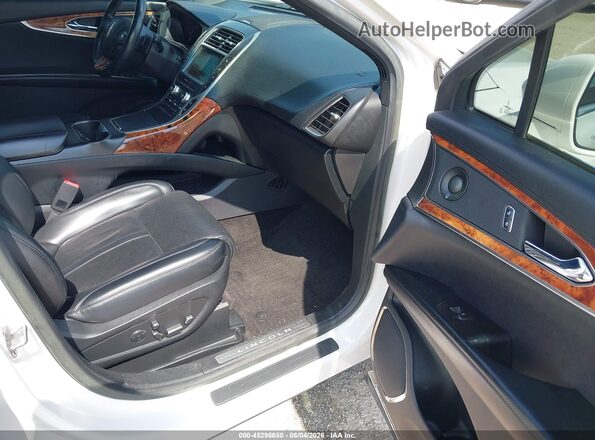 2LMPJ8LR2JBL37466 2018 LINCOLN MKX White Սալոնի դիմացի տեսք