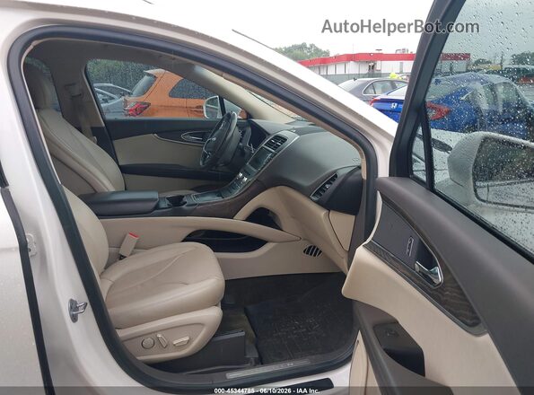 2LMPJ8LR3HBL48924 2017 LINCOLN MKX Белый 