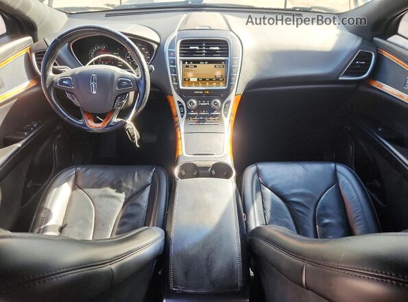 2LMPJ8LR7HBL50658 2017 LINCOLN MKX Black Dashboard view