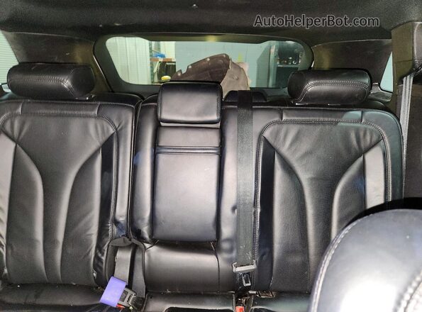 2LMTJ8LP1GBL71176 2016 LINCOLN MKX White Rear seats view