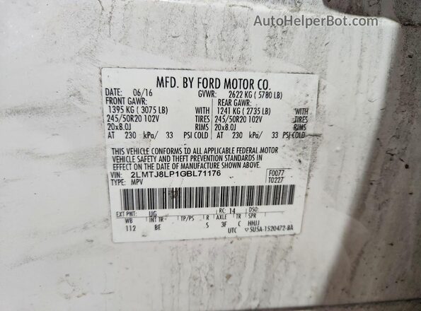 2LMTJ8LP1GBL71176 2016 LINCOLN MKX White 360 interior view