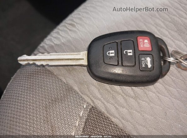 2T1BURHE0HC786319 2017 TOYOTA COROLLA Black Вид панелі приладів