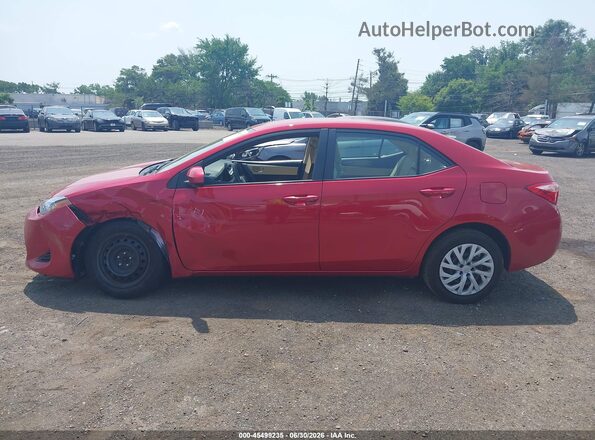 2T1BURHE0HC812062 2017 TOYOTA COROLLA Red Widok wnętrza 360 stopni