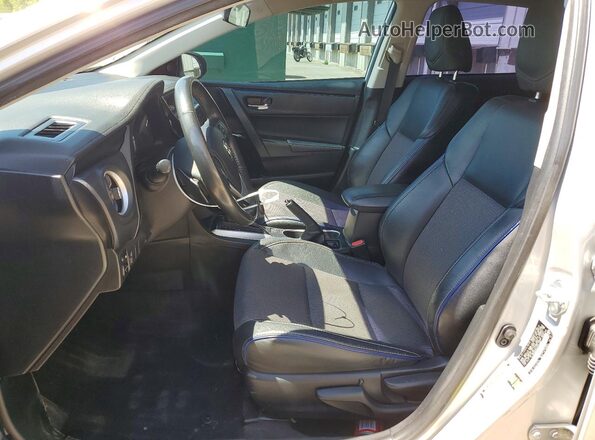 2T1BURHE0HC875095 2017 TOYOTA COROLLA Silver Вид салону спереду
