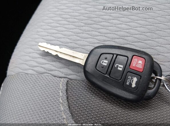 2T1BURHE0HC878658 2017 TOYOTA COROLLA Dark Blue Вид панелі приладів