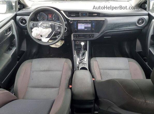 2T1BURHE0JC064984 2018 TOYOTA COROLLA Белый Вид панели приборов