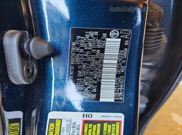 2T1BURHE1HC793568 2017 TOYOTA COROLLA Black Widok komory silnika