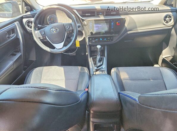 2T1BURHE1JC017298 2018 TOYOTA COROLLA Black Вид панелі приладів