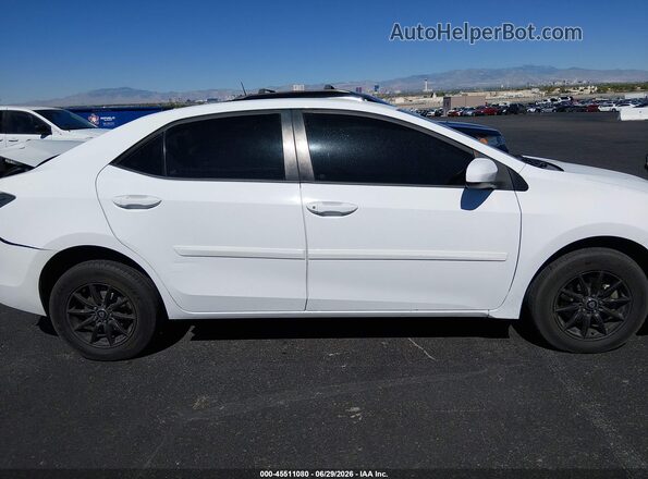 2T1BURHE1JC044565 2018 TOYOTA COROLLA Белый Вид задней части салона