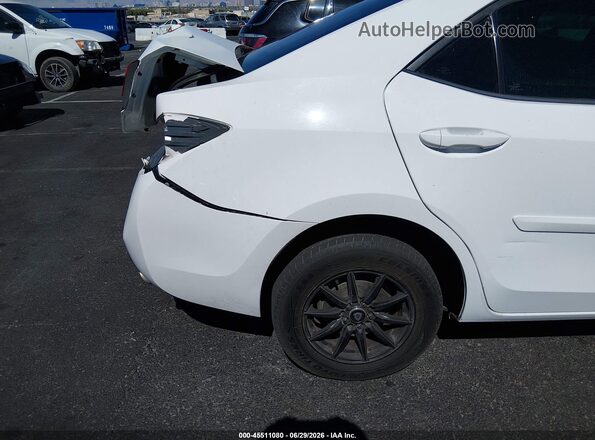 2T1BURHE1JC044565 2018 TOYOTA COROLLA Белый 