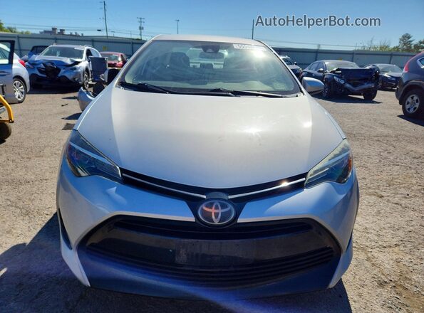 2T1BURHE1JC086010 2018 TOYOTA COROLLA Silver 