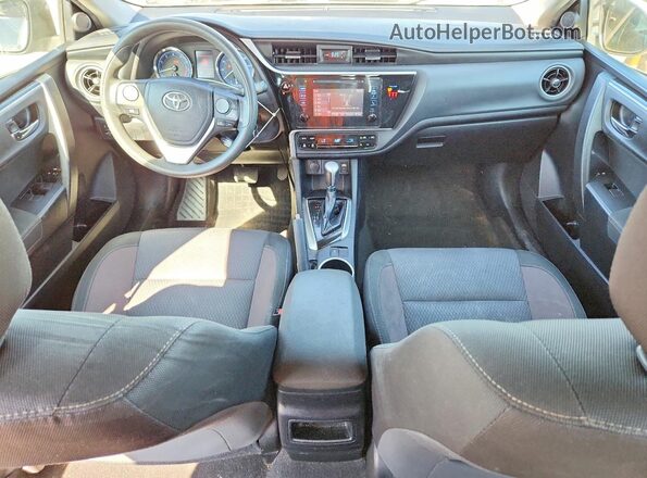 2T1BURHE1JC086010 2018 TOYOTA COROLLA Silver 