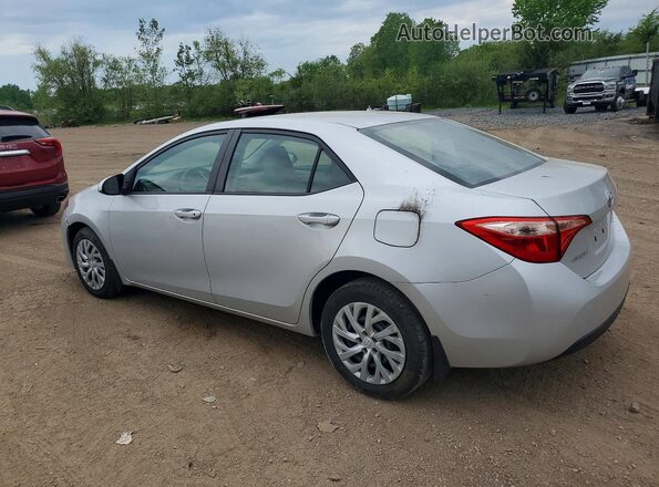 2T1BURHE1JC092017 2018 TOYOTA COROLLA Silver 