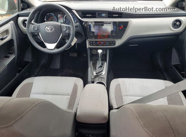 2T1BURHE1JC092017 2018 TOYOTA COROLLA Silver 