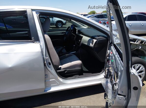 2T1BURHE1JC117868 2018 TOYOTA COROLLA Silver 