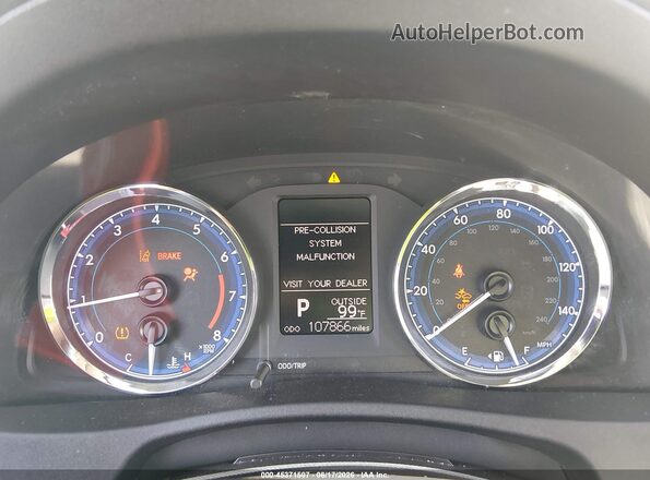 2T1BURHE1JC117868 2018 TOYOTA COROLLA Silver 