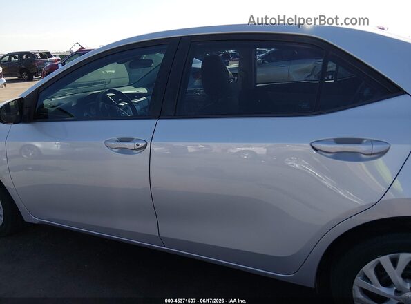 2T1BURHE1JC117868 2018 TOYOTA COROLLA Silver 