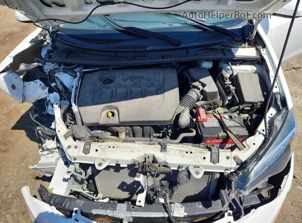 2T1BURHE1JC975695 2018 TOYOTA COROLLA Белый 
