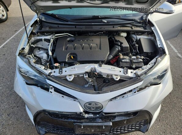 2T1BURHE1JC996790 2018 TOYOTA COROLLA Серебряный 