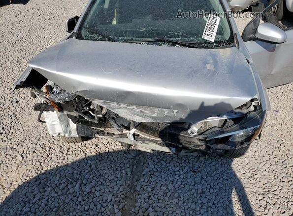 2T1BURHE1KC143663 2019 TOYOTA COROLLA Silver Սալոնի հետևի տեսք