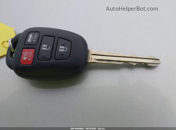 2T1BURHE2HC924166 2017 TOYOTA COROLLA Silver Vista del salpicadero