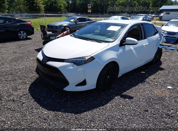 2T1BURHE2JC010439 2018 TOYOTA COROLLA White Przód lewy