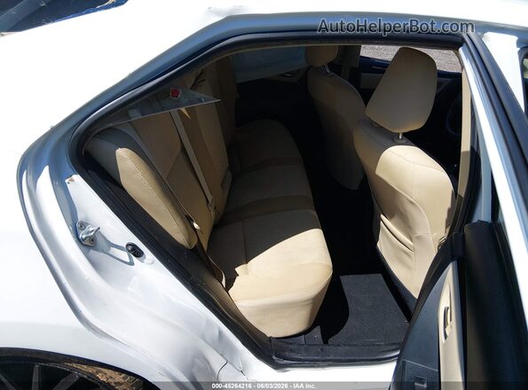 2T1BURHE2JC010439 2018 TOYOTA COROLLA White Widok naklejki z numerem VIN