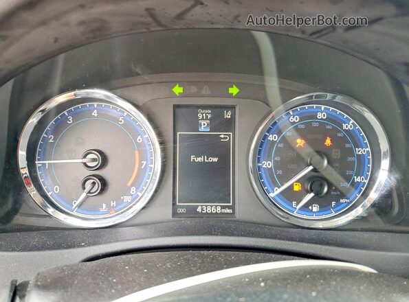 2T1BURHE2JC017763 2018 TOYOTA COROLLA Silver Widok zestawu wskaźników