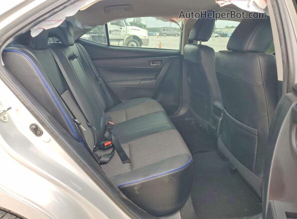 2T1BURHE2JC017763 2018 TOYOTA COROLLA Silver Widok tylnych siedzeń