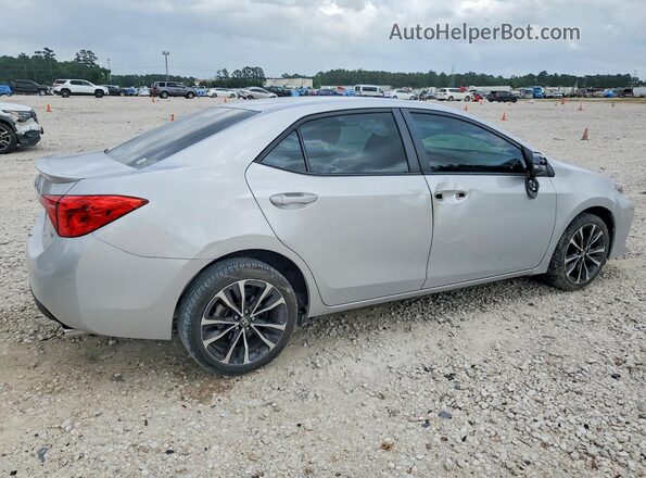 2T1BURHE2JC017763 2018 TOYOTA COROLLA Silver Tył prawy