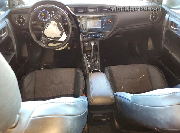 2T1BURHE2JC042159 2018 TOYOTA COROLLA Серебряный Вид панели приборов