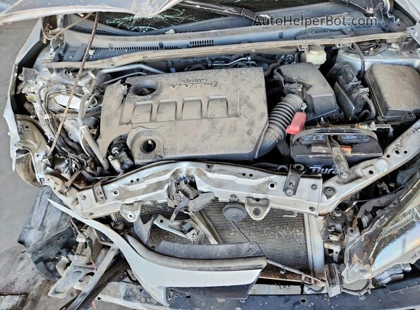 2T1BURHE2JC042159 2018 TOYOTA COROLLA Серебряный Вид задней части салона