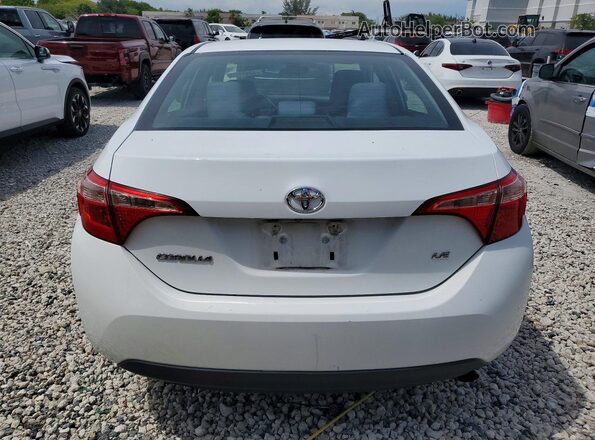 2T1BURHE2JC975298 2018 TOYOTA COROLLA White 