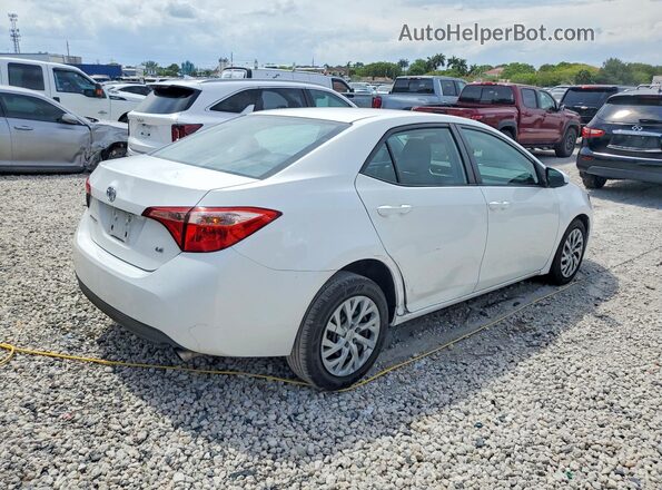 2T1BURHE2JC975298 2018 TOYOTA COROLLA White 