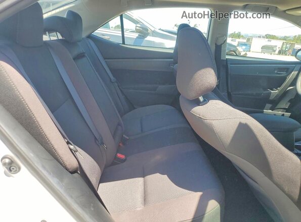 2T1BURHE2JC977066 2018 TOYOTA COROLLA Серебряный Вид задних сидений