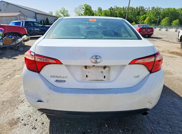 2T1BURHE2JC991811 2018 TOYOTA COROLLA White Rear view