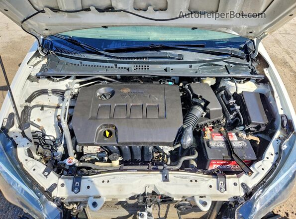 2T1BURHE2JC991811 2018 TOYOTA COROLLA White Rear interior view