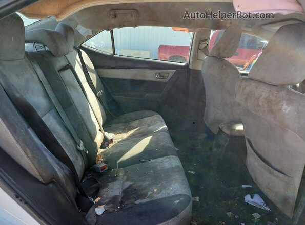 2T1BURHE2JC991811 2018 TOYOTA COROLLA White Rear seats view