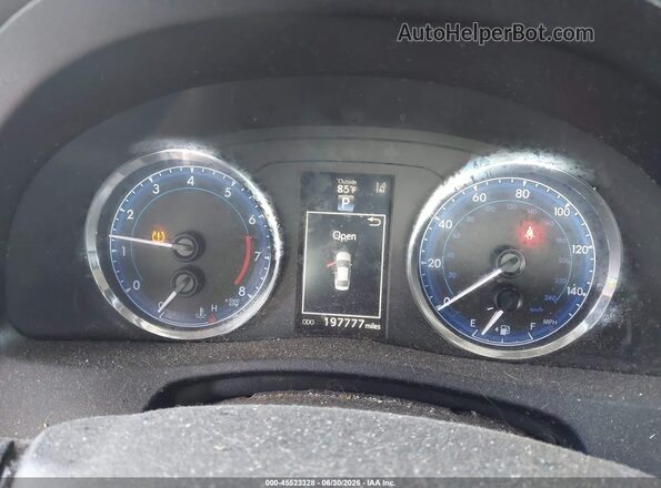 2T1BURHE3HC747725 2017 TOYOTA COROLLA Красный Вид задних сидений