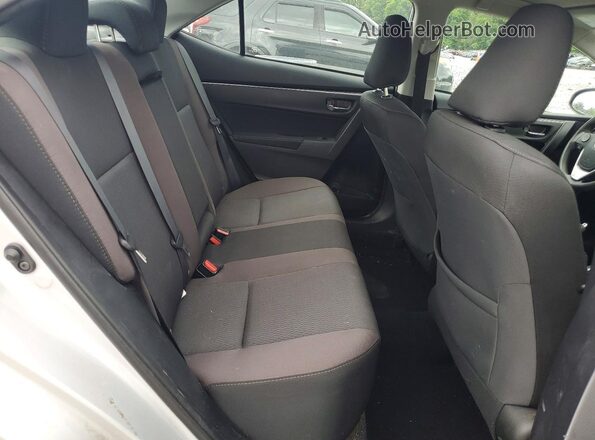 2T1BURHE3HC769966 2017 TOYOTA COROLLA Silver Вид задніх сидінь