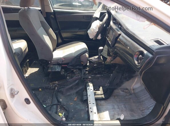 2T1BURHE3HC918408 2017 TOYOTA COROLLA White Вид салону спереду