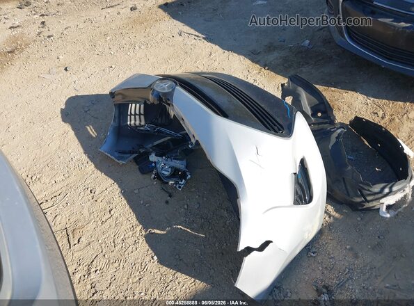 2T1BURHE3JC092956 2018 TOYOTA COROLLA Silver Widok zestawu wskaźników