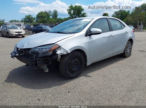 2T1BURHE3JC979392 2018 TOYOTA COROLLA Silver 
