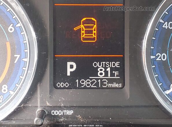 2T1BURHE3JC979392 2018 TOYOTA COROLLA Silver 