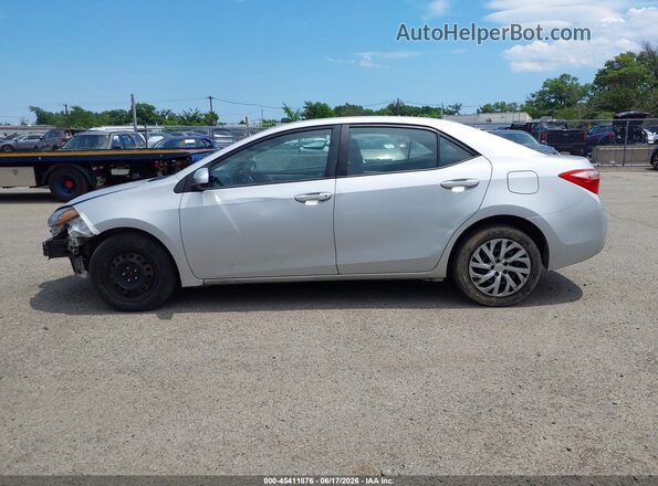 2T1BURHE3JC979392 2018 TOYOTA COROLLA Silver 