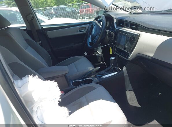 2T1BURHE3KC150002 2019 TOYOTA COROLLA White Widok wnętrza z przodu